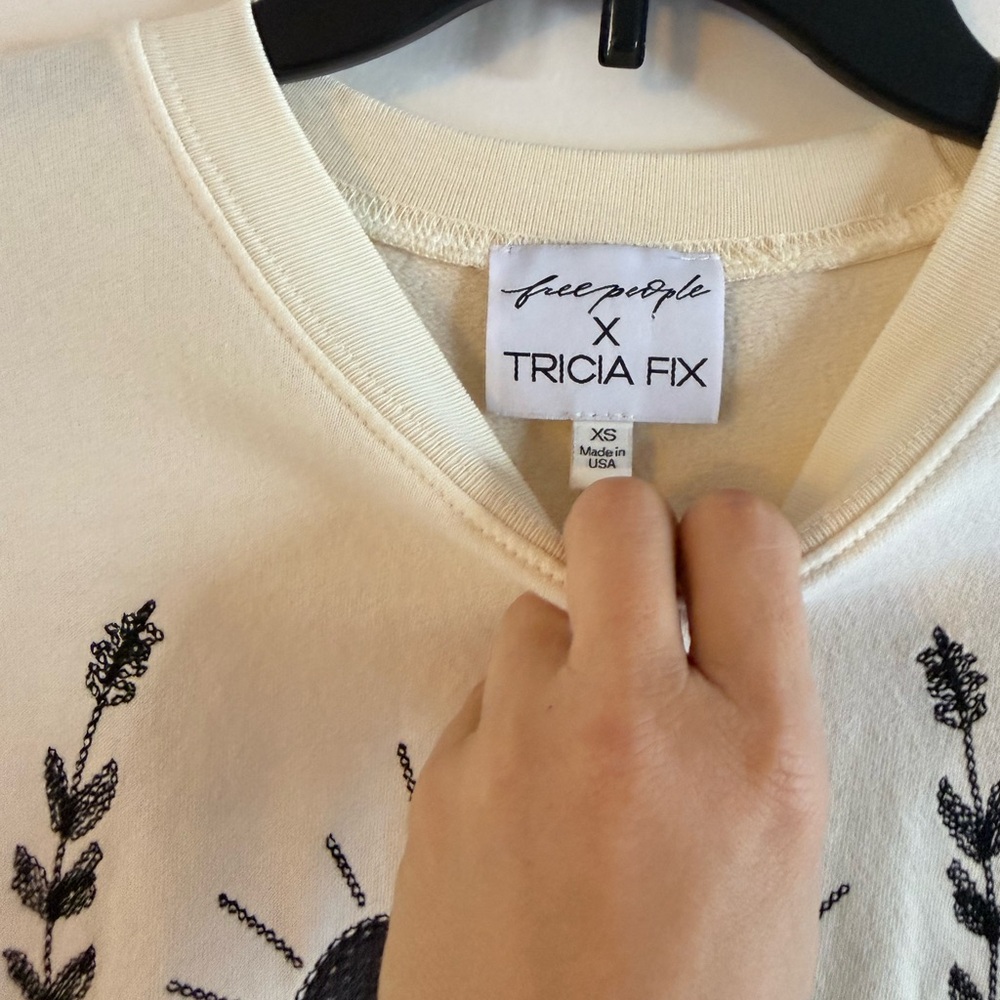 Free People x Tricia Fix My Heart Crewneck - Picture 4 of 8